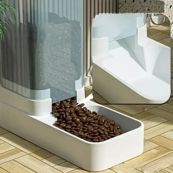 2.1kg/16.75cups Gravity-Fed Dry Food Dispenser